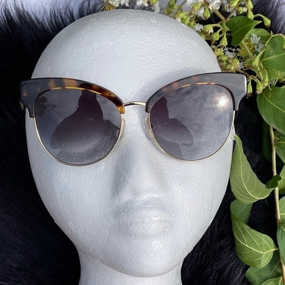 NWT Moschino Cat-Eye Tortoise Butterfly Sunnies - Picture 5 of 15